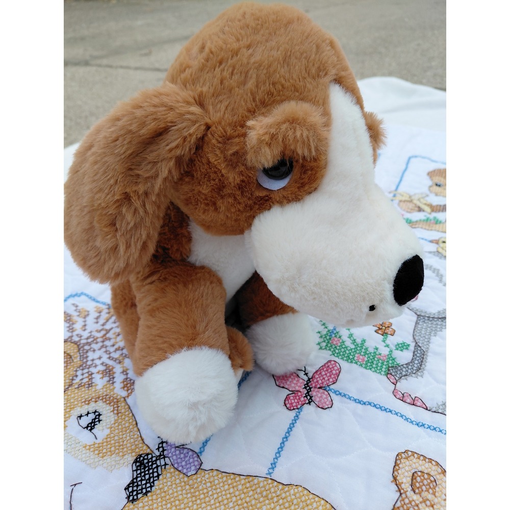 M Sit Beagle Plush Stuffed Animal Brown White Dog 356695 Toy Hound Puppy